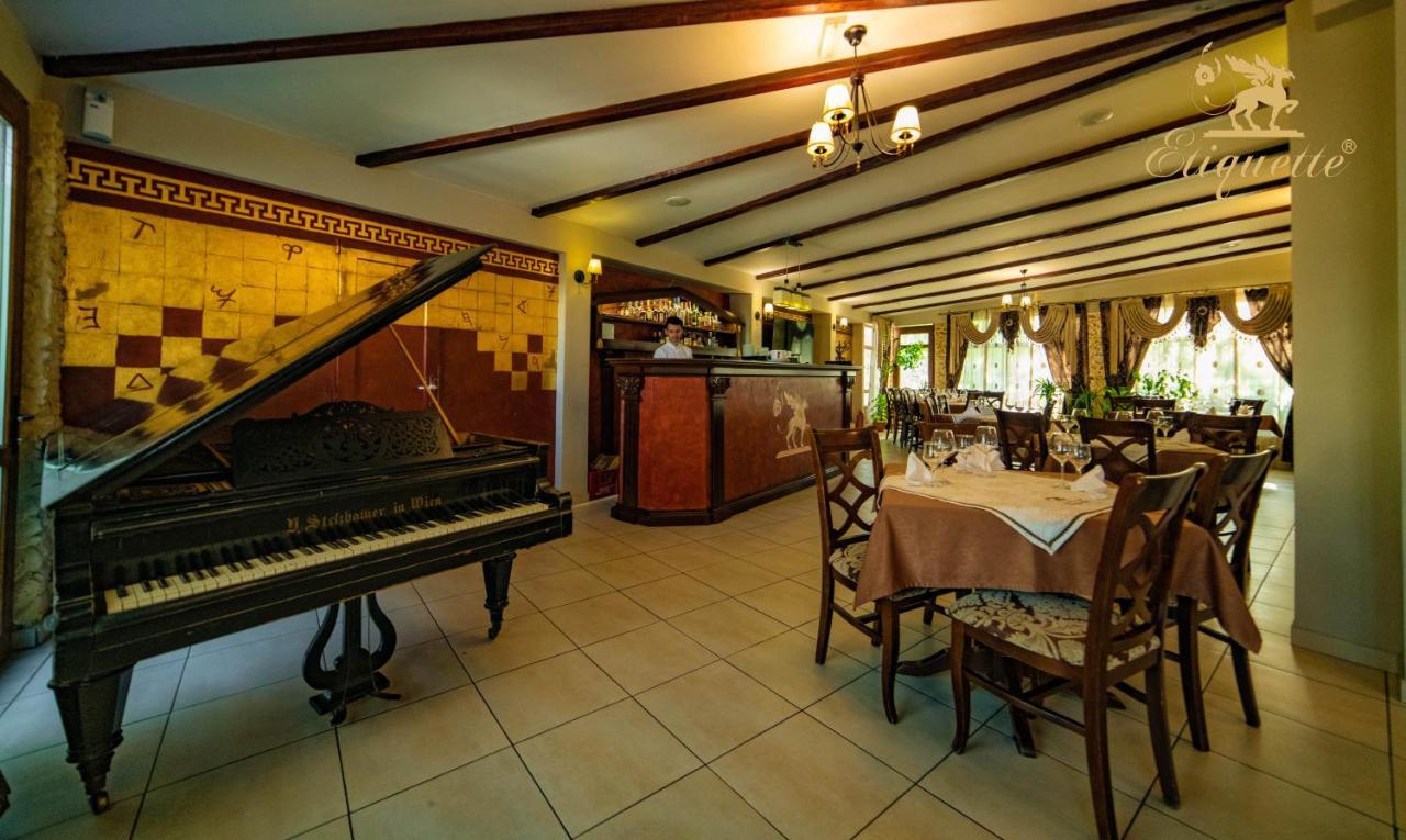 Villa Etiquette Deva Bagian luar foto