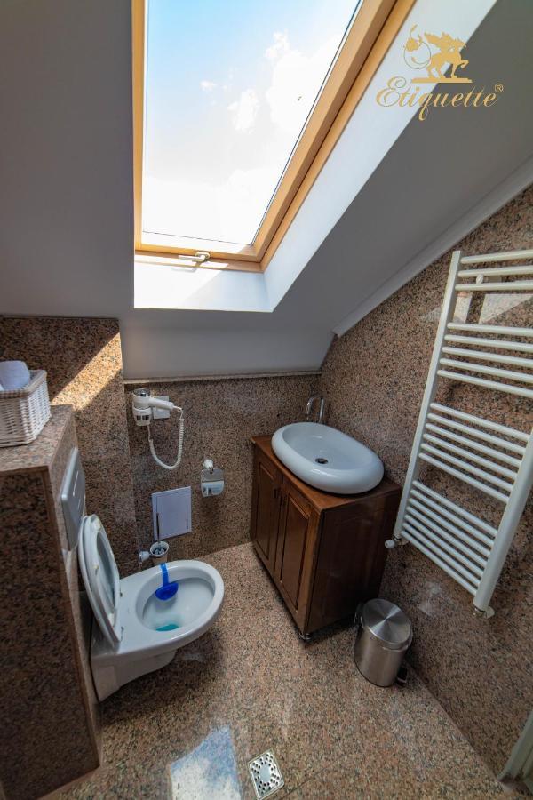Villa Etiquette Deva Bagian luar foto