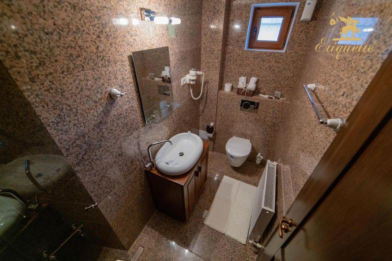 Villa Etiquette Deva Bagian luar foto