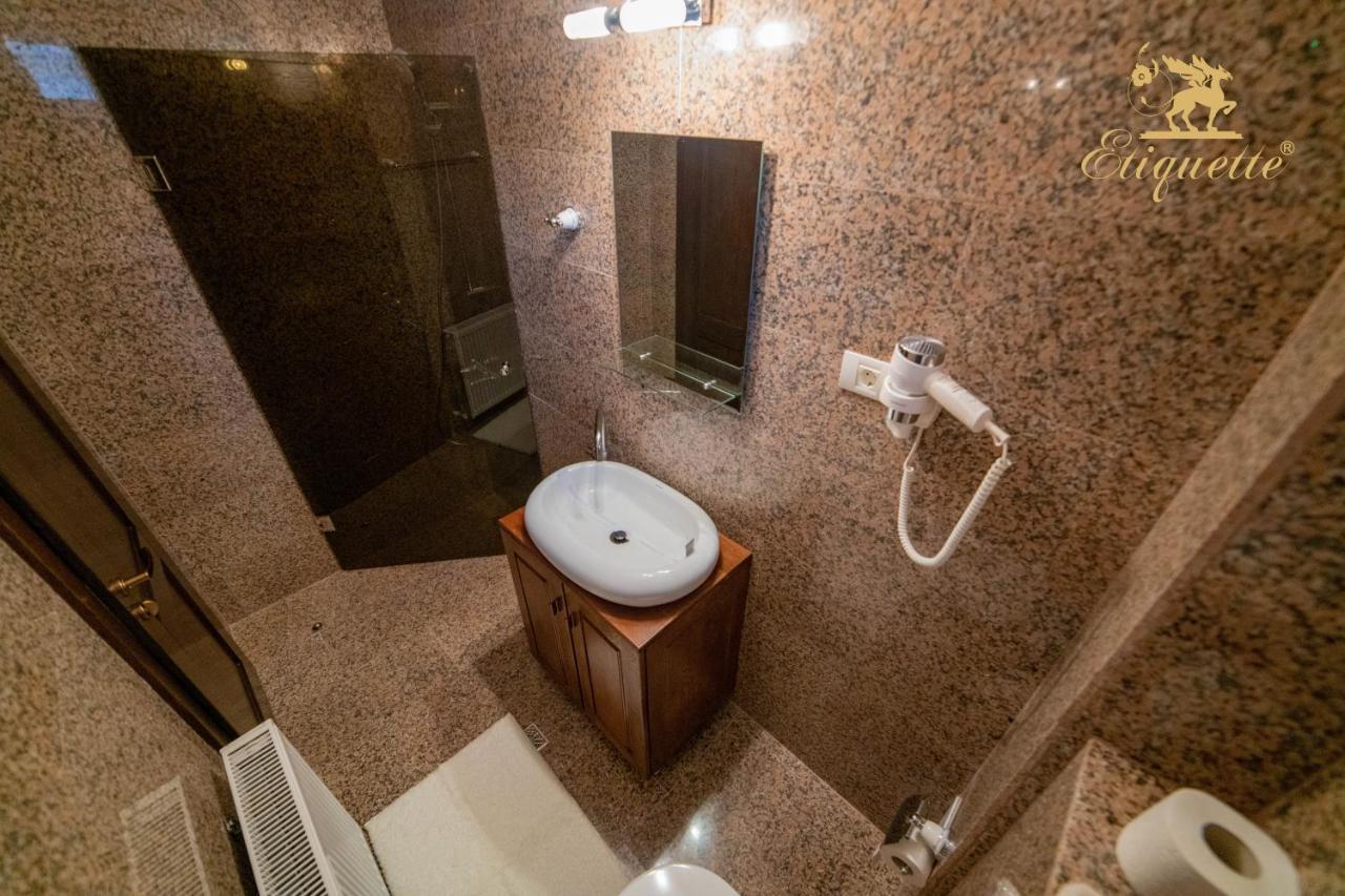 Villa Etiquette Deva Bagian luar foto